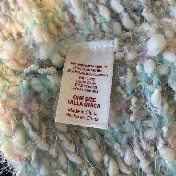 Pastel scarf - Picture 4 of 5